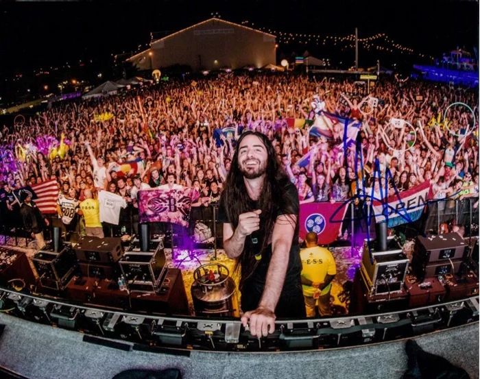 Bassnectar autograph
