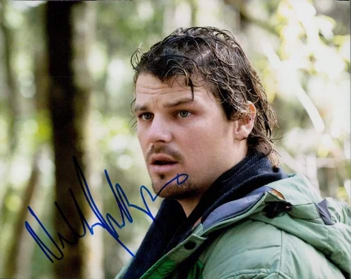 Nathan Phillips autograph