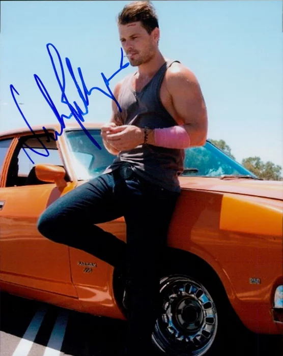 Nathan Phillips autograph