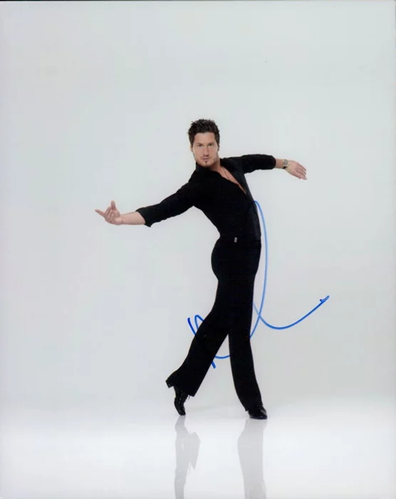 Val Chmerkovskiy autograph