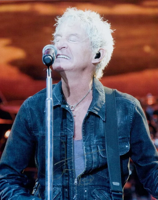 Kevin Cronin autograph