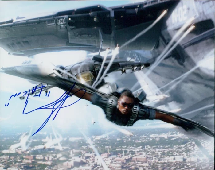 Anthony Mackie autograph