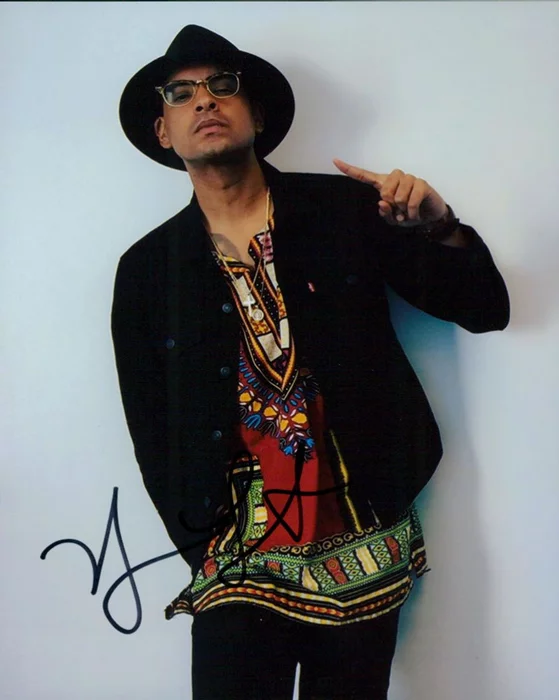 Yassir Lester autograph