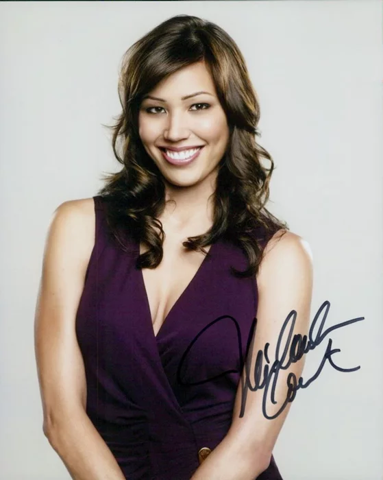 Michaela Conlin autograph
