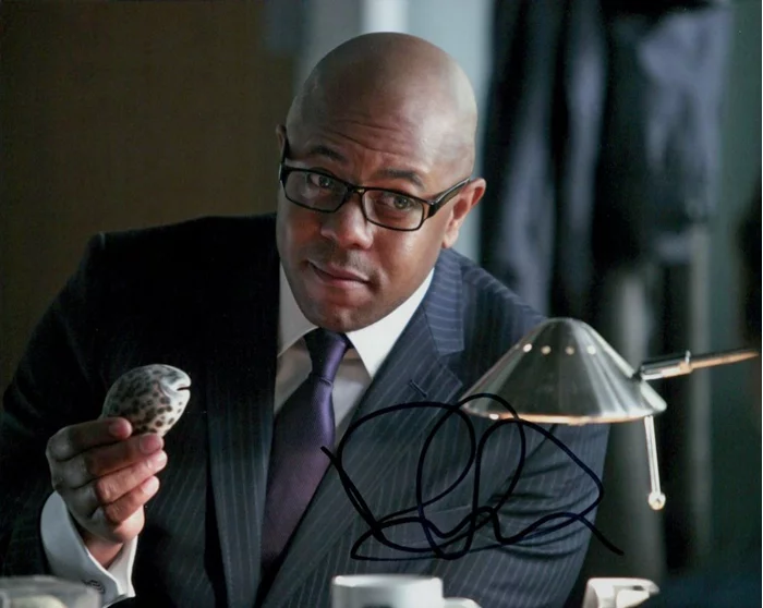 Rockmond Dunbar autograph