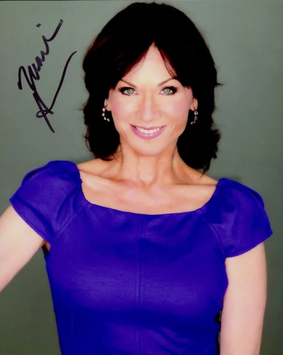Marilu Henner autograph