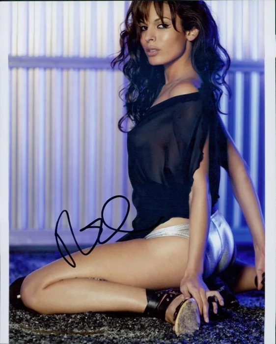 Nadine Velazquez autograph
