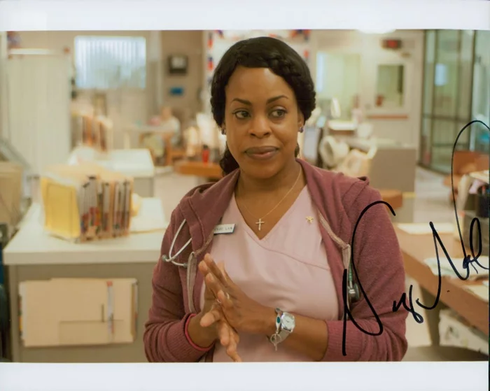 Niecy Nash autograph