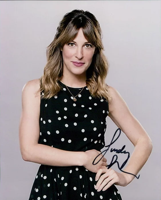 Lindsay Sloane autograph