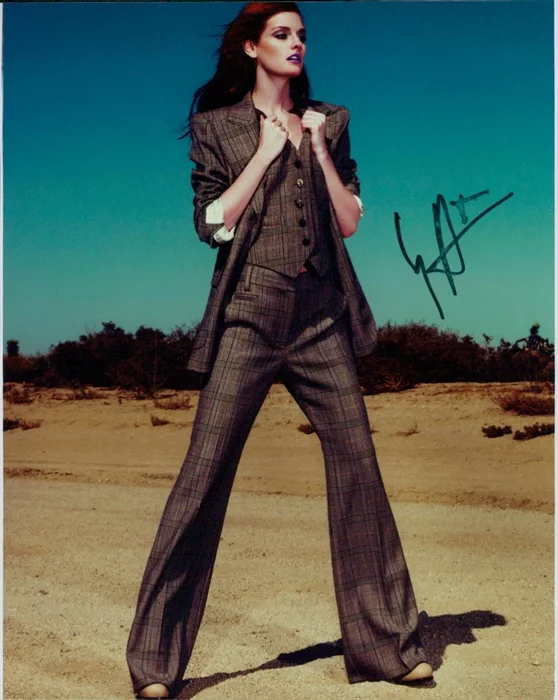 Lydia Hearst autograph