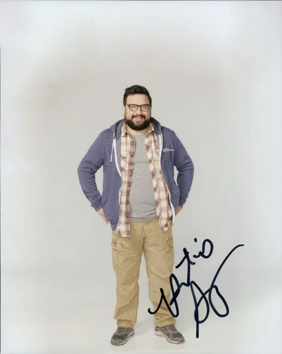 Horatio Sanz autograph