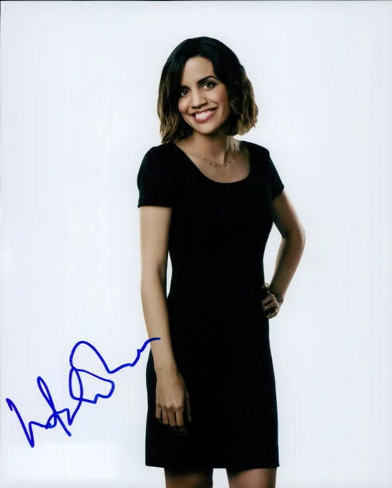 Natalie Morales autograph