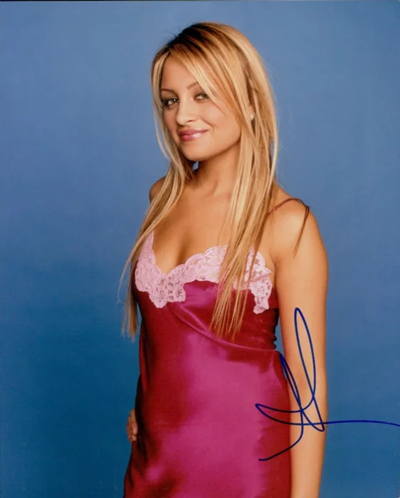 Nicole Richie autograph