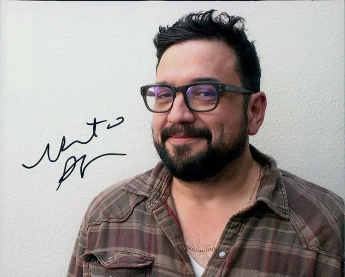 Horatio Sanz autograph