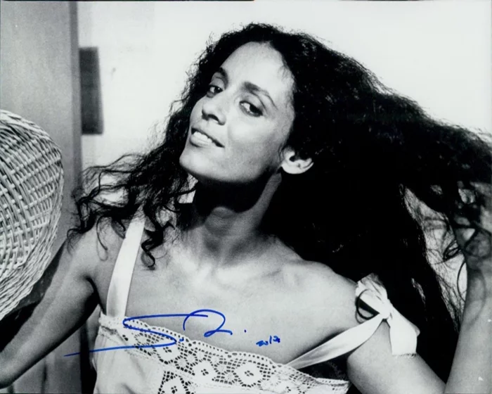 Sonia Braga autograph
