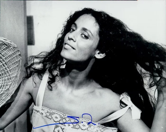 Sonia Braga autograph