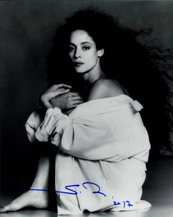 Sonia Braga autograph