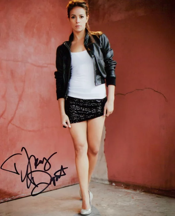 Tiffany Dupont autograph