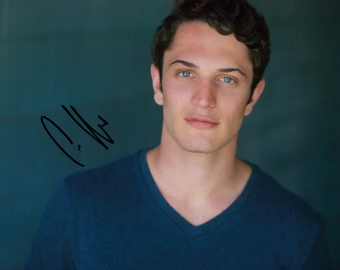 Colin Woodell autograph