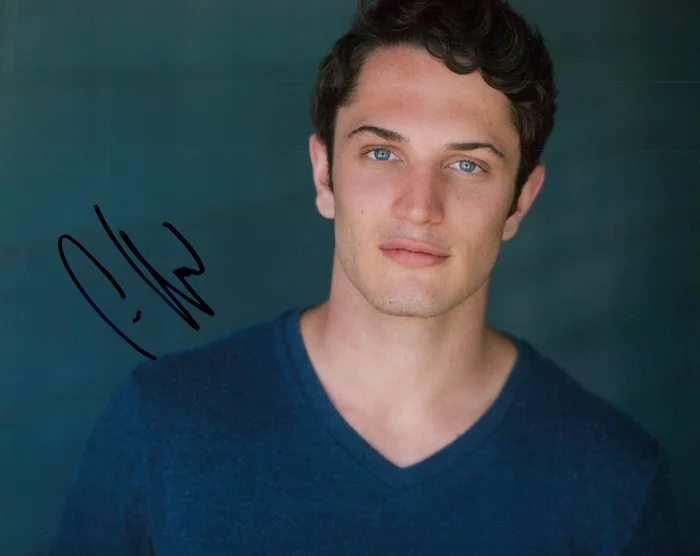 Colin Woodell autograph