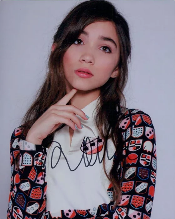 Rowan Blanchard autograph