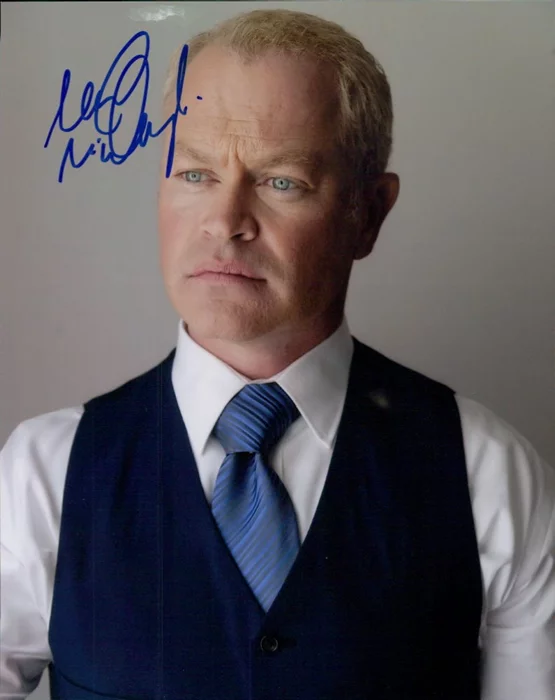 Neal McDonough autograph