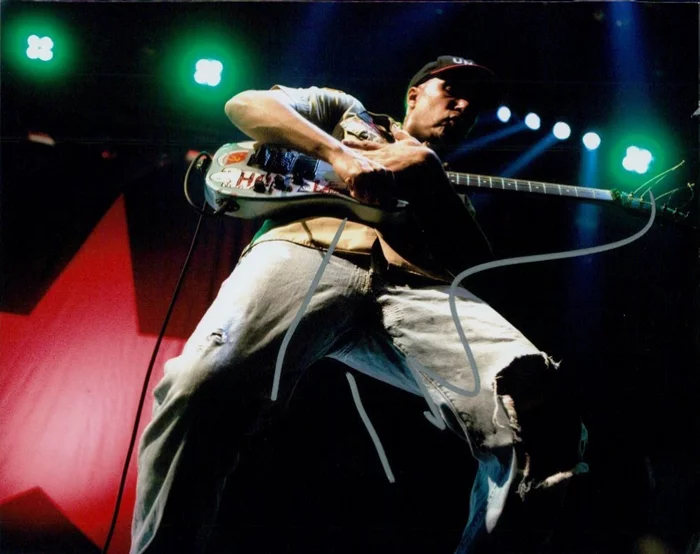 Tom Morello autograph