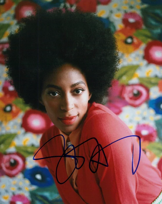 Solange Knowles autograph