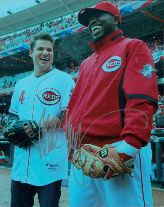 Nick Lachey autograph