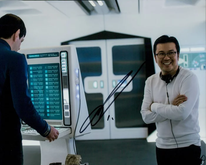 Justin Lin autograph