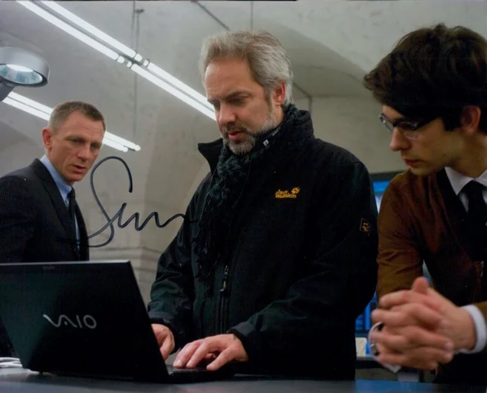 Sam Mendes autograph
