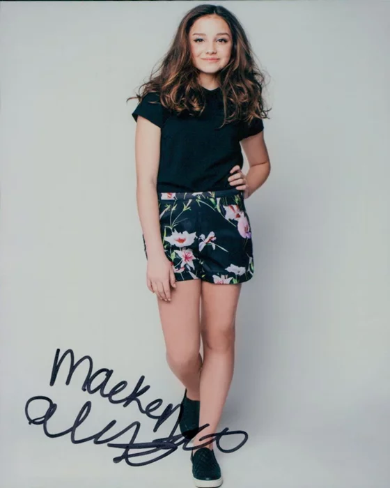 Mackenzie Aladjem autograph