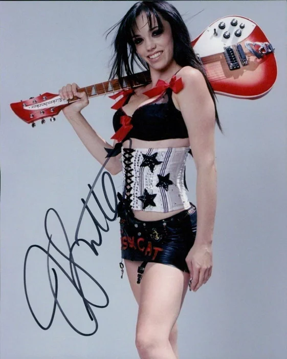 Jessica Sutta autograph