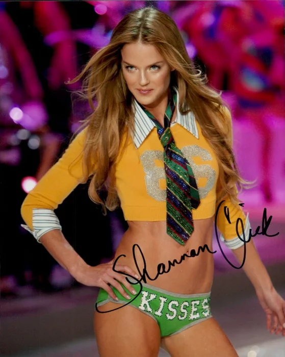 Shannan Click autograph
