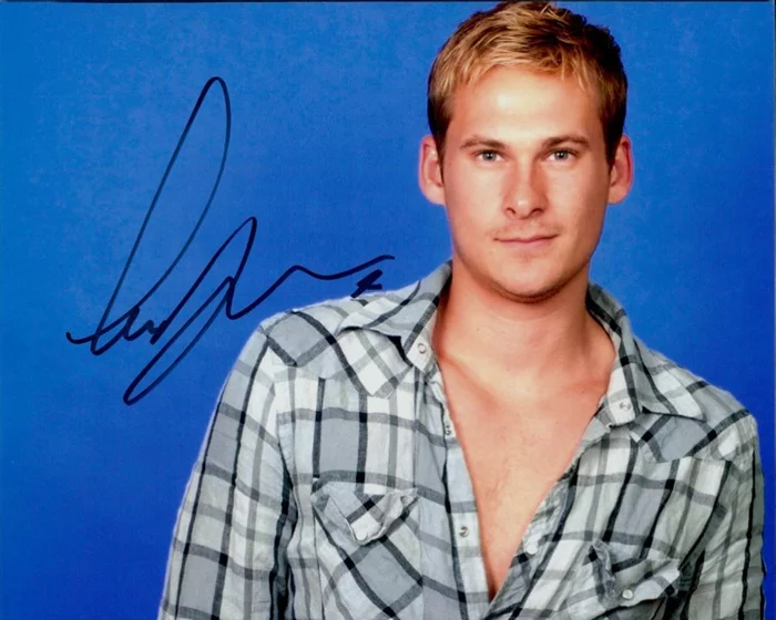 Lee Ryan autograph