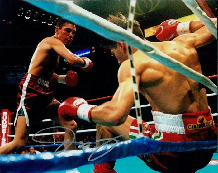 Oscar De La Hoya autograph