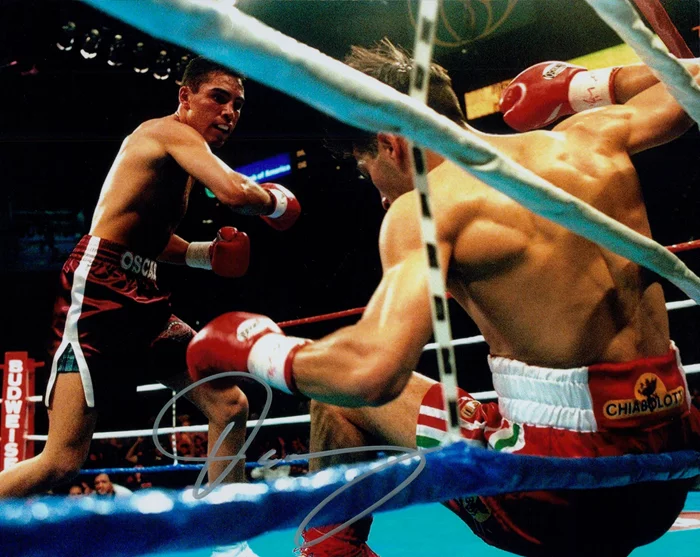 Oscar De La Hoya autograph