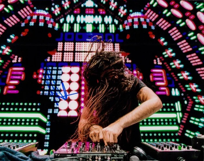 Bassnectar autograph
