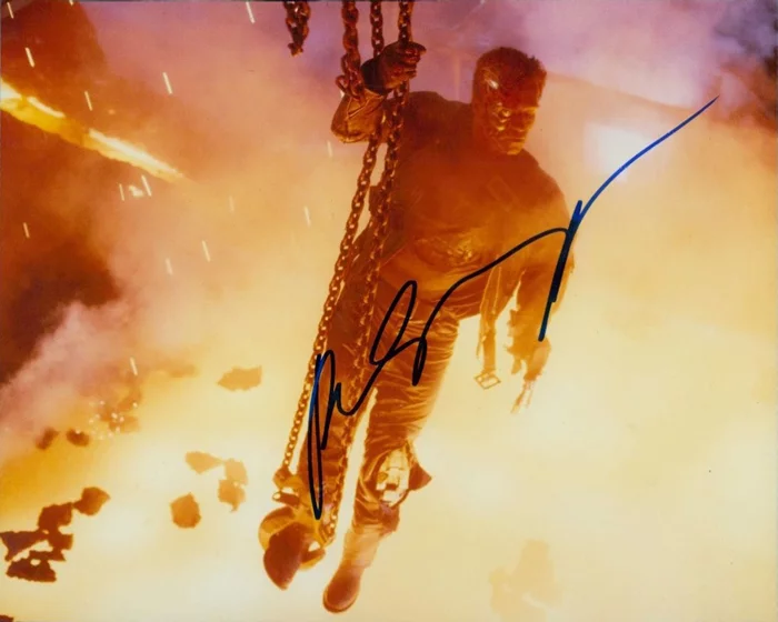 Arnold Schwarzenegger autograph