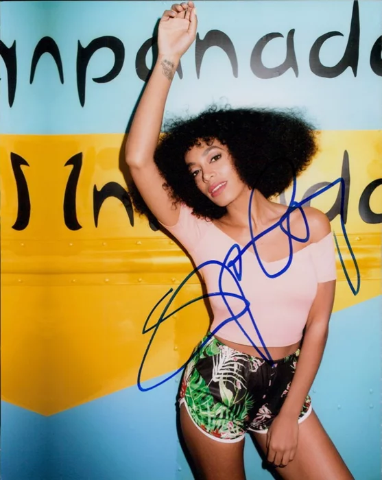 Solange Knowles autograph