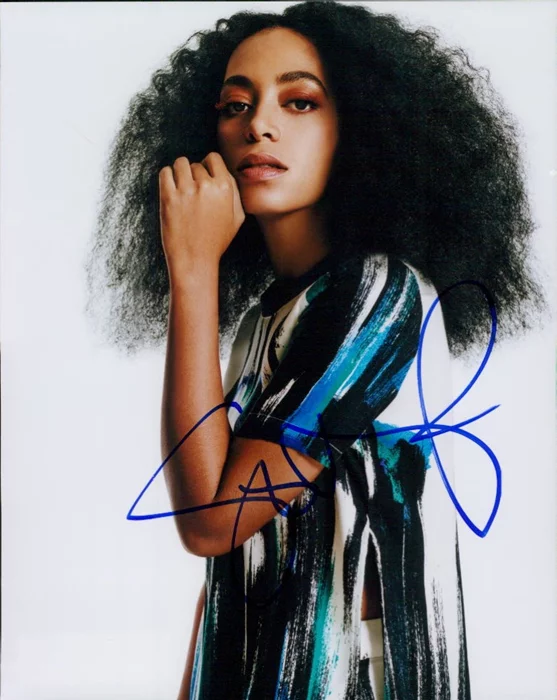 Solange Knowles autograph