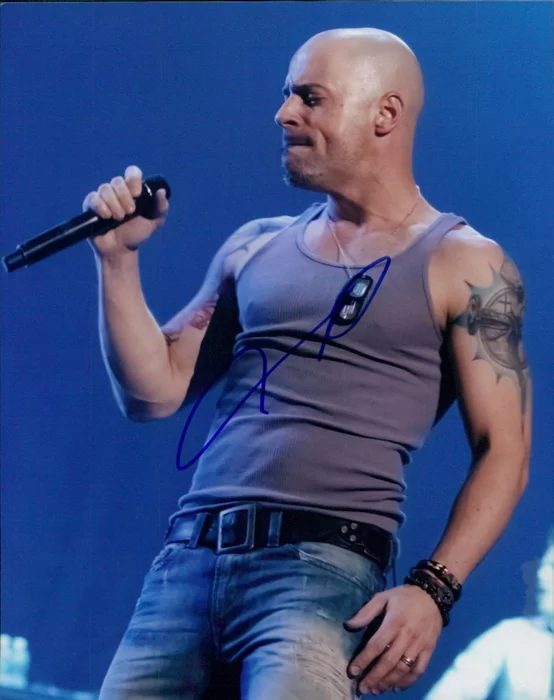 Chris Daughtry autograph