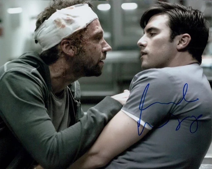 Michael Weston autograph