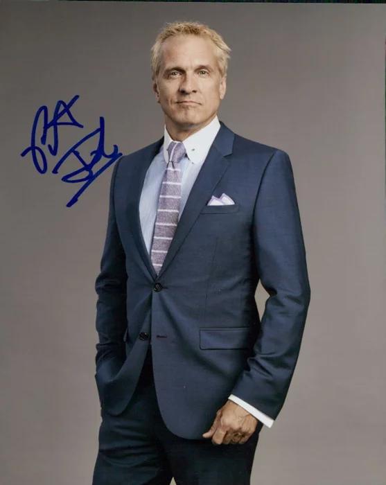 Patrick Fabian autograph