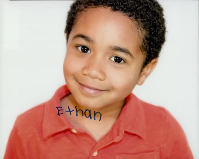 Ethan Hutchison autograph