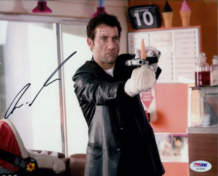 Clive Owen autograph