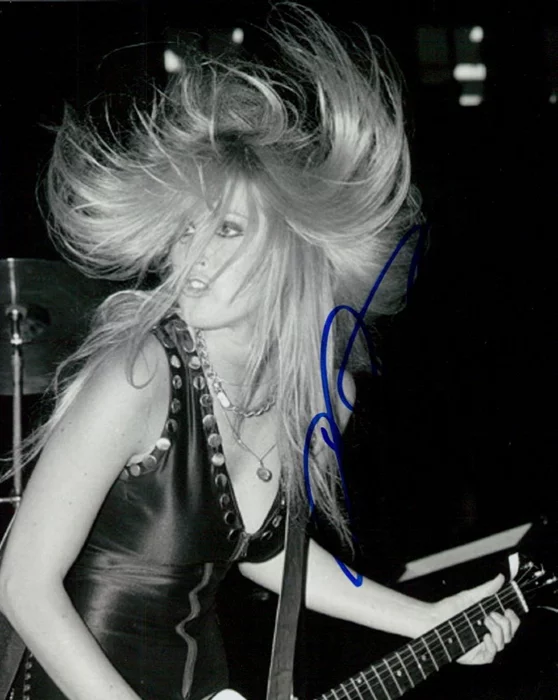 Lita Ford autograph