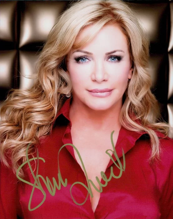 Shannon Tweed autograph