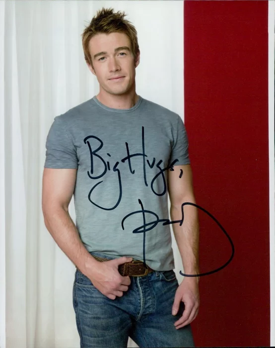 Robert Buckley autograph
