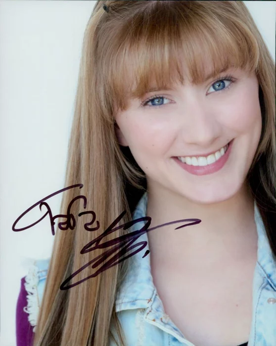 Tara Nicole Azarian autograph